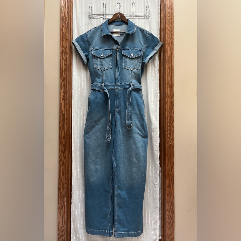 NWOT ABERCROMBIE & Fitch women's 90s
Relaxed Denim Jumpsuit size L - Picture 4 of 11